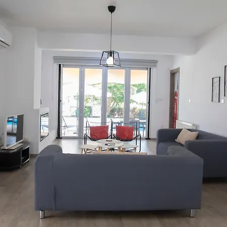 Koni * Paphos